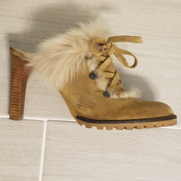 Coach "Kristy" Suede Mule with fur - Picture 4 of 8